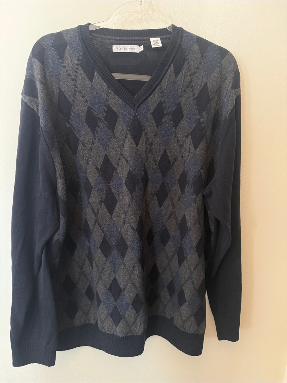 Men's V-Neck Argyle Sweater in Navy and Gray